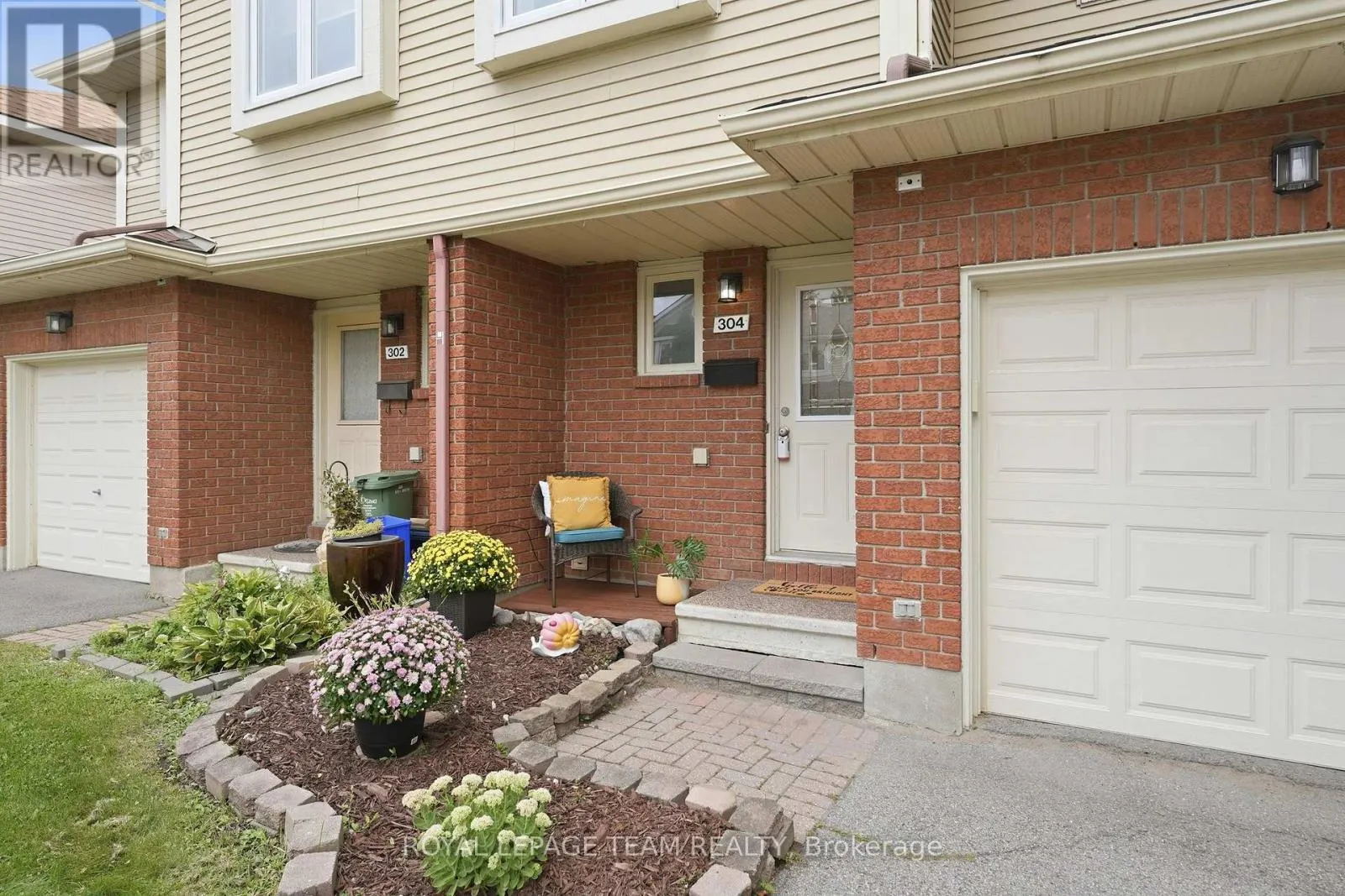 304 VALADE CRESCENT