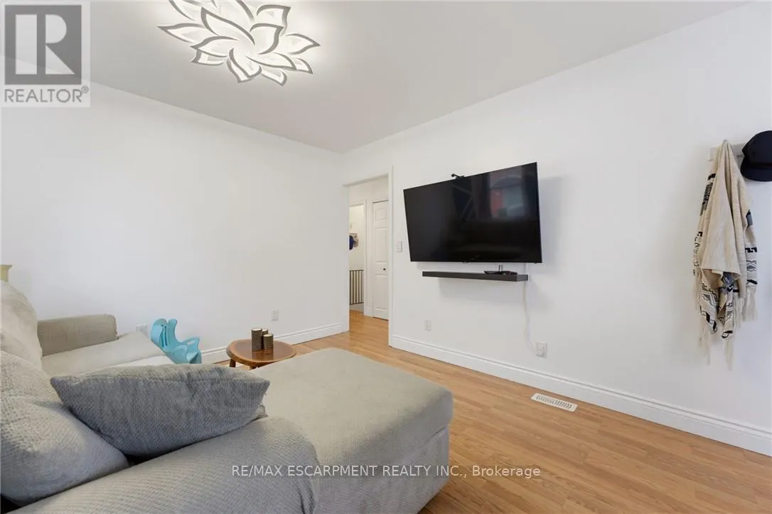 551 UPPER SHERMAN AVENUE