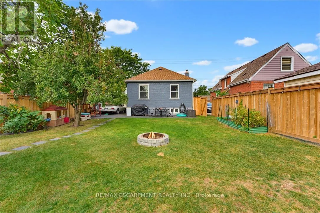 551 UPPER SHERMAN AVENUE