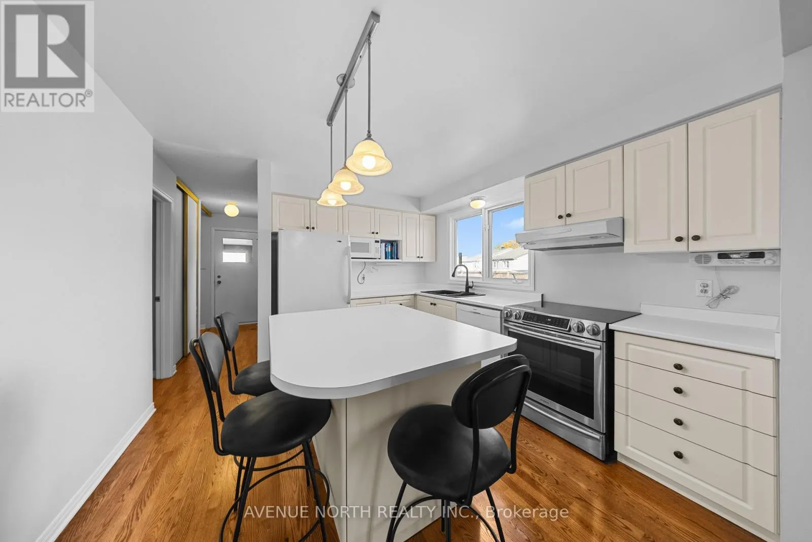35 WYNFORD AVENUE