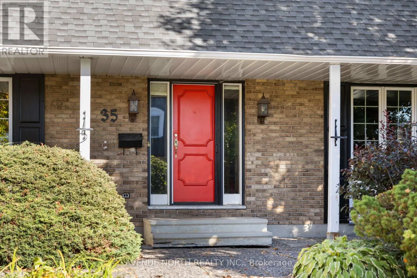 35 WYNFORD AVENUE