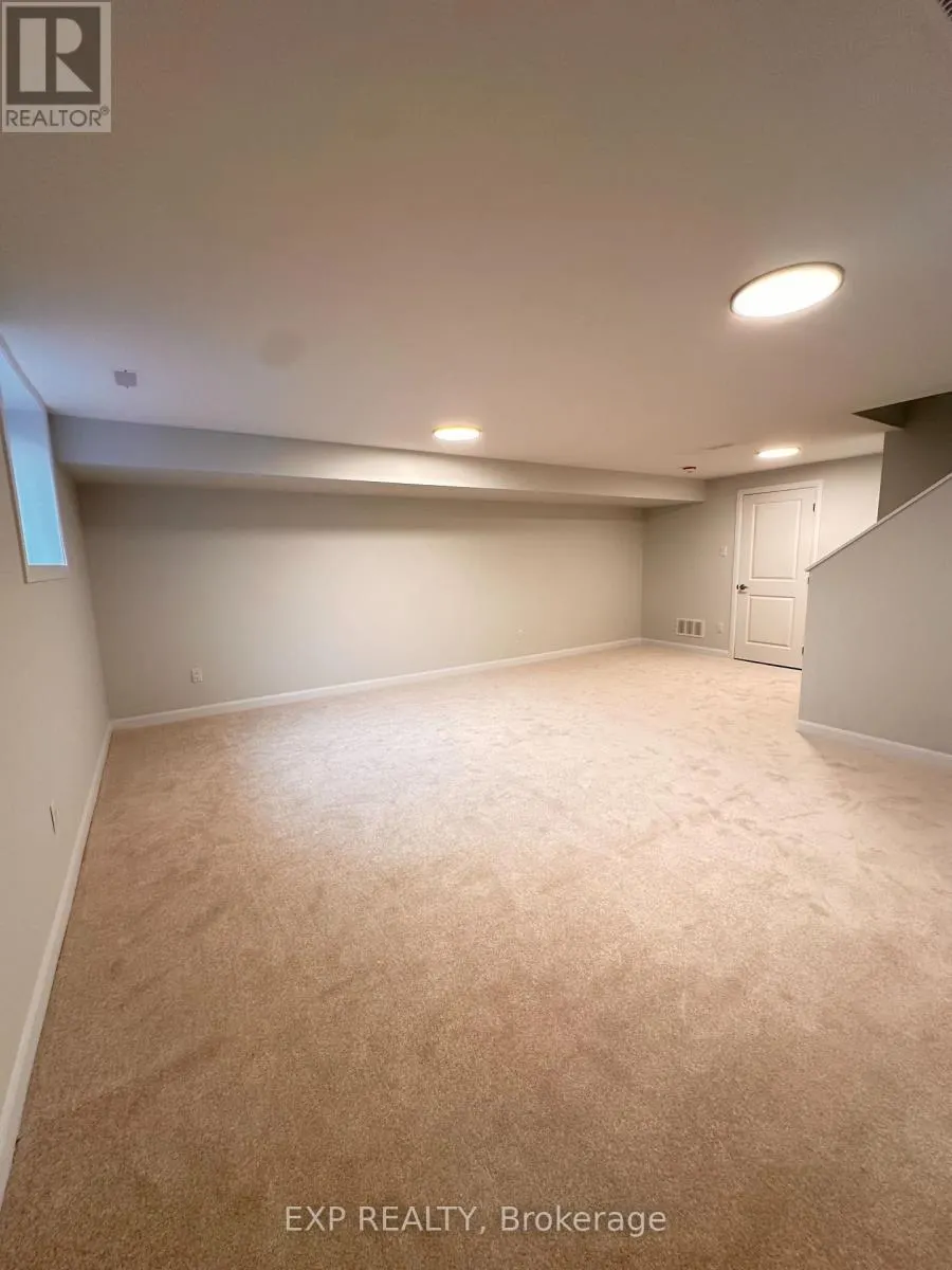 678 MOONGLADE CRESCENT