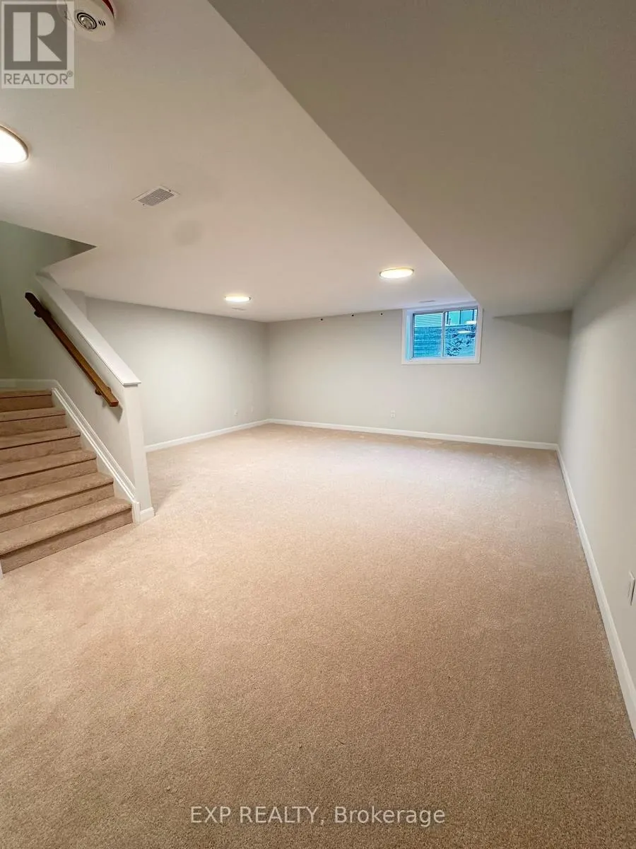 678 MOONGLADE CRESCENT