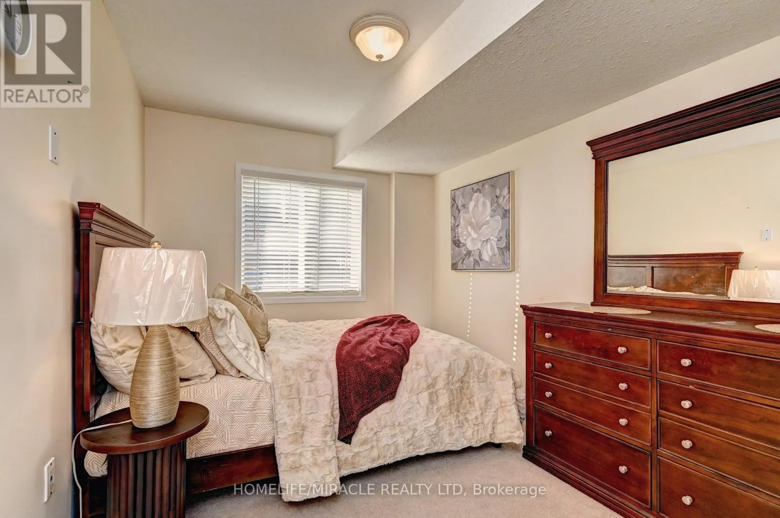 62 FALLOWFIELD DRIVE
