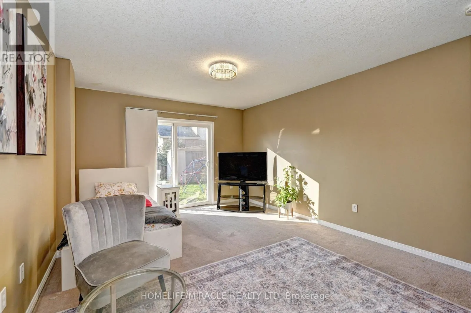 62 FALLOWFIELD DRIVE