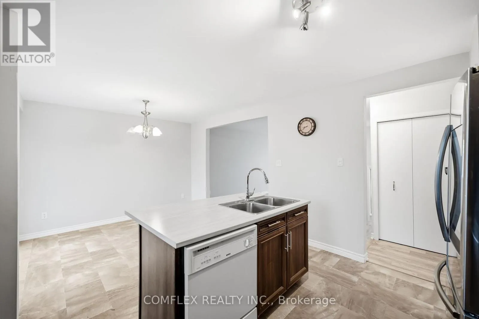 2651 MARSDALE DRIVE