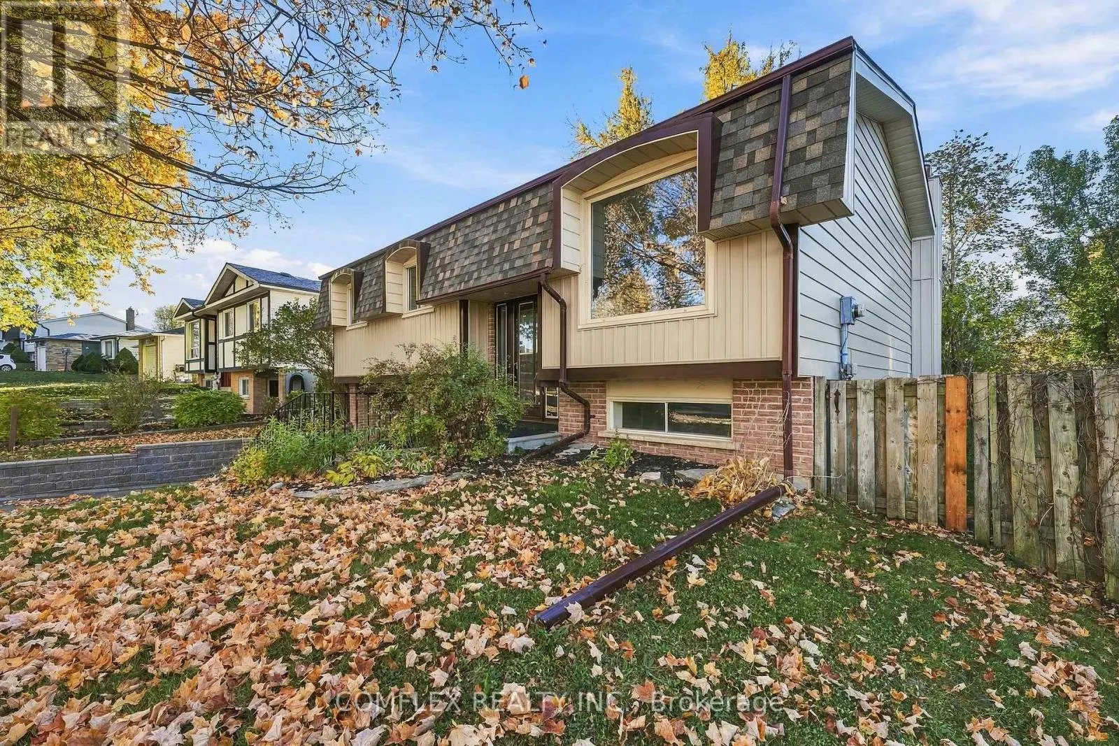 2651 MARSDALE DRIVE