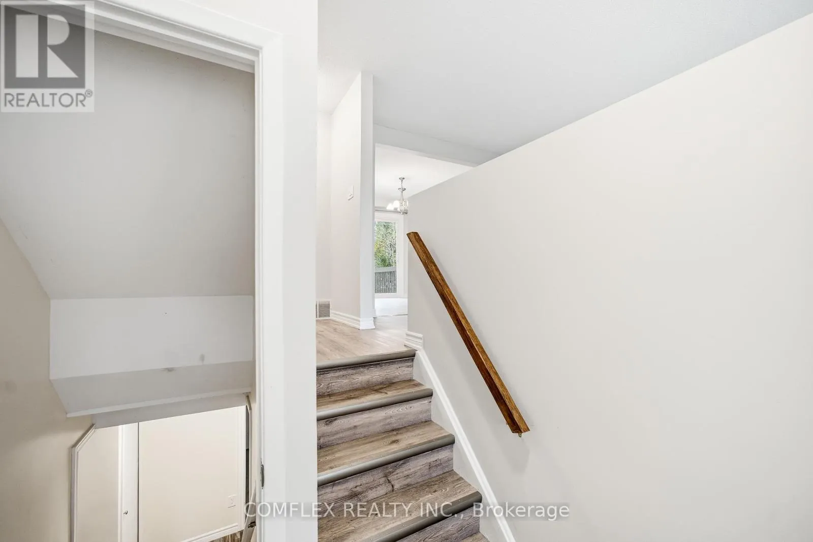2651 MARSDALE DRIVE