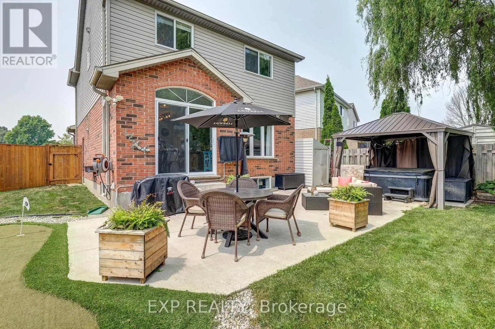 15 SCHREYER DRIVE