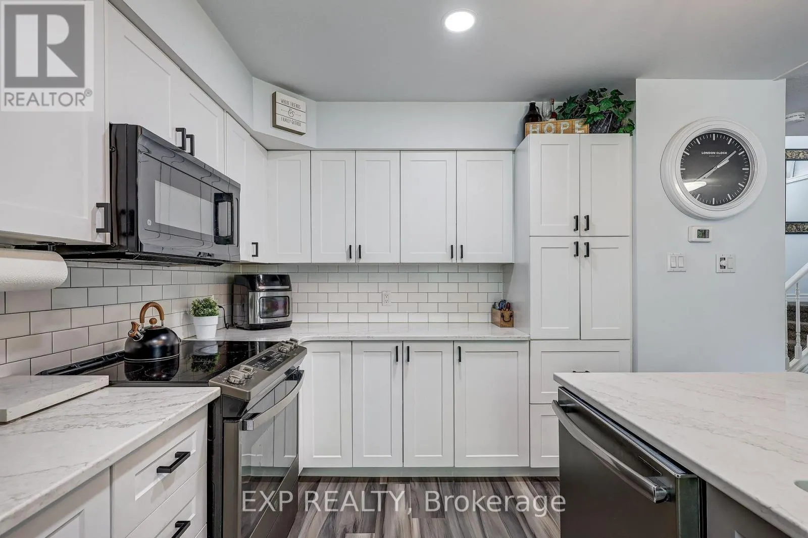 15 SCHREYER DRIVE