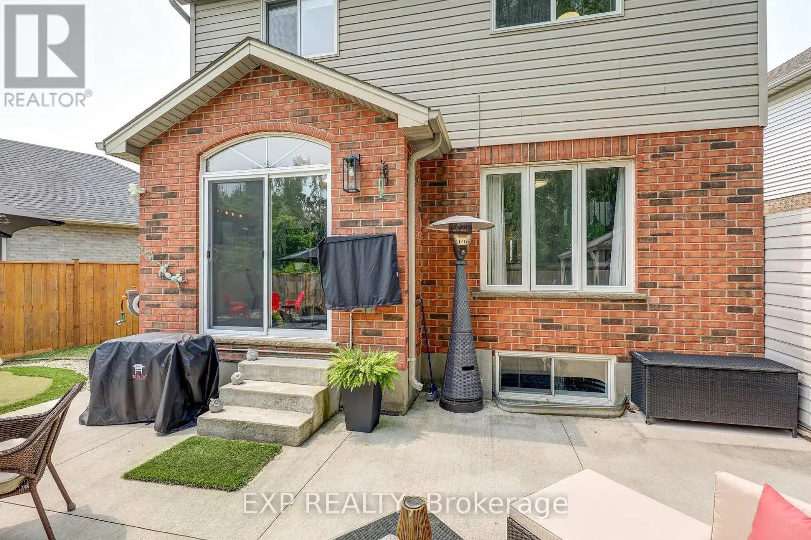 15 SCHREYER DRIVE