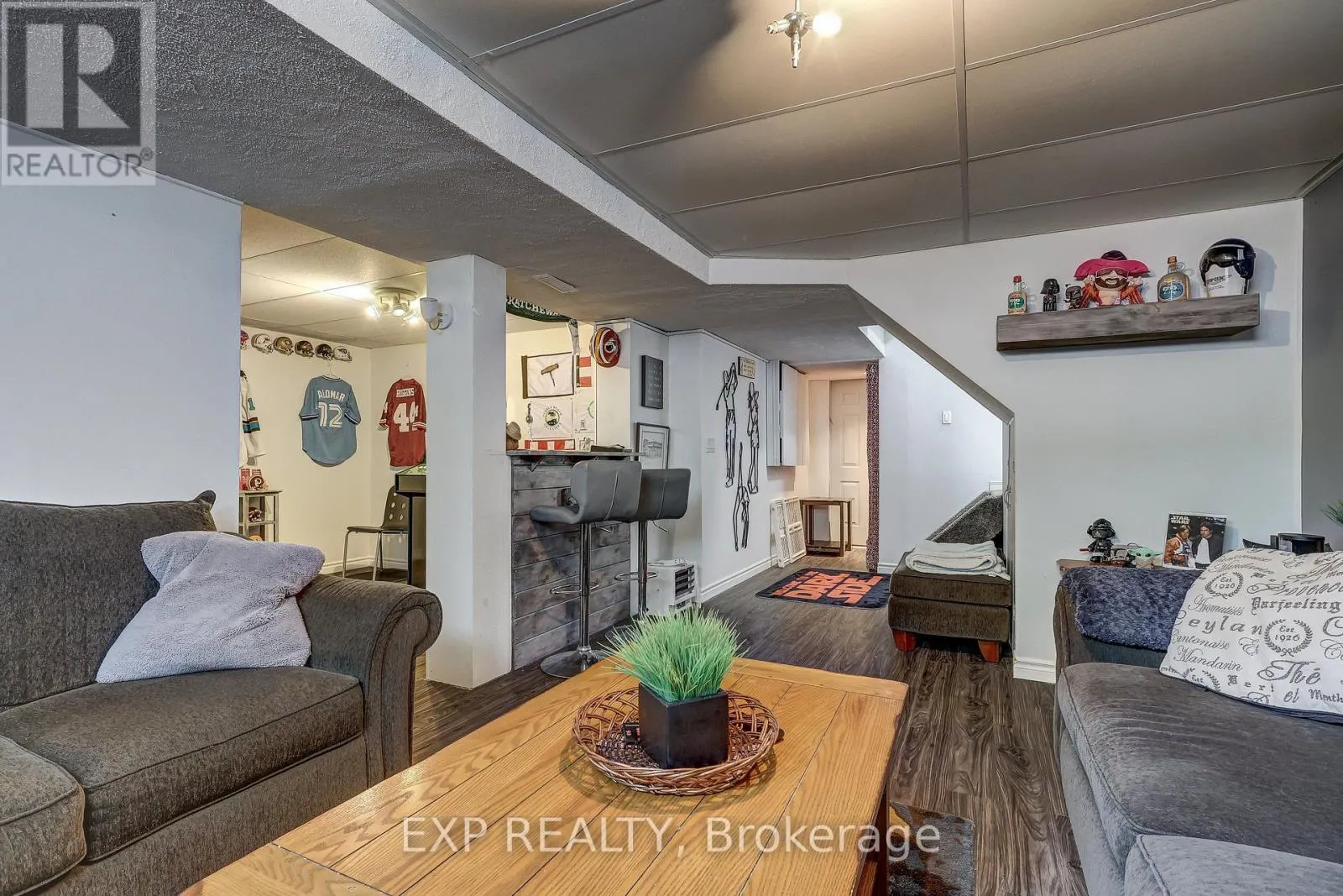 15 SCHREYER DRIVE