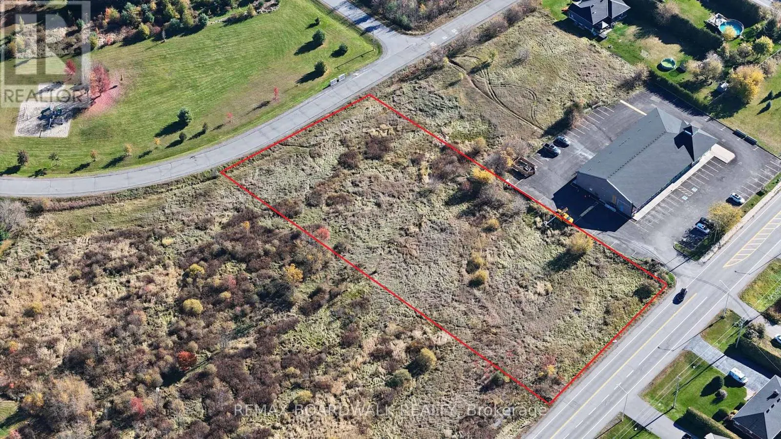 2826 DUNROBIN ROAD