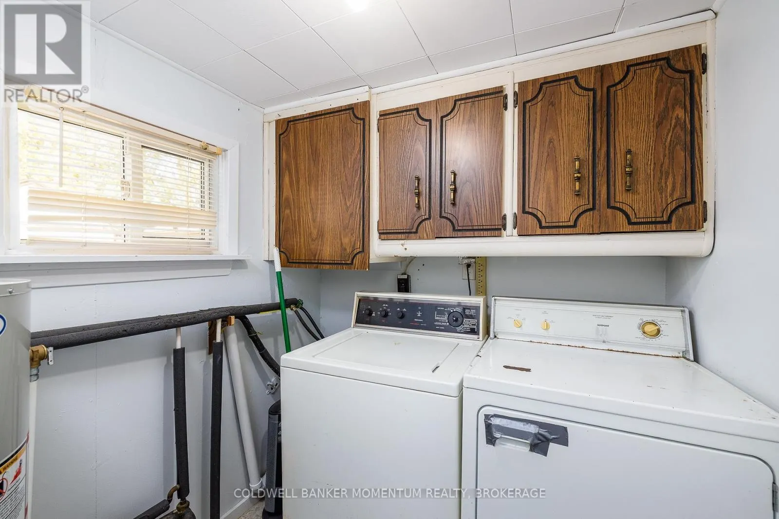15 WALLACE AVENUE S