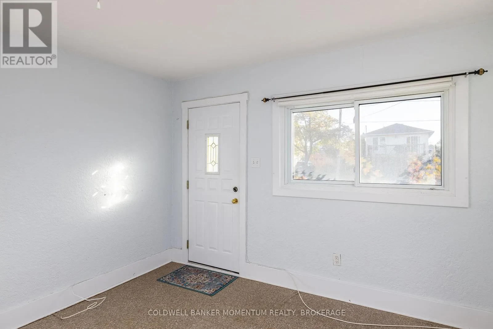 15 WALLACE AVENUE S
