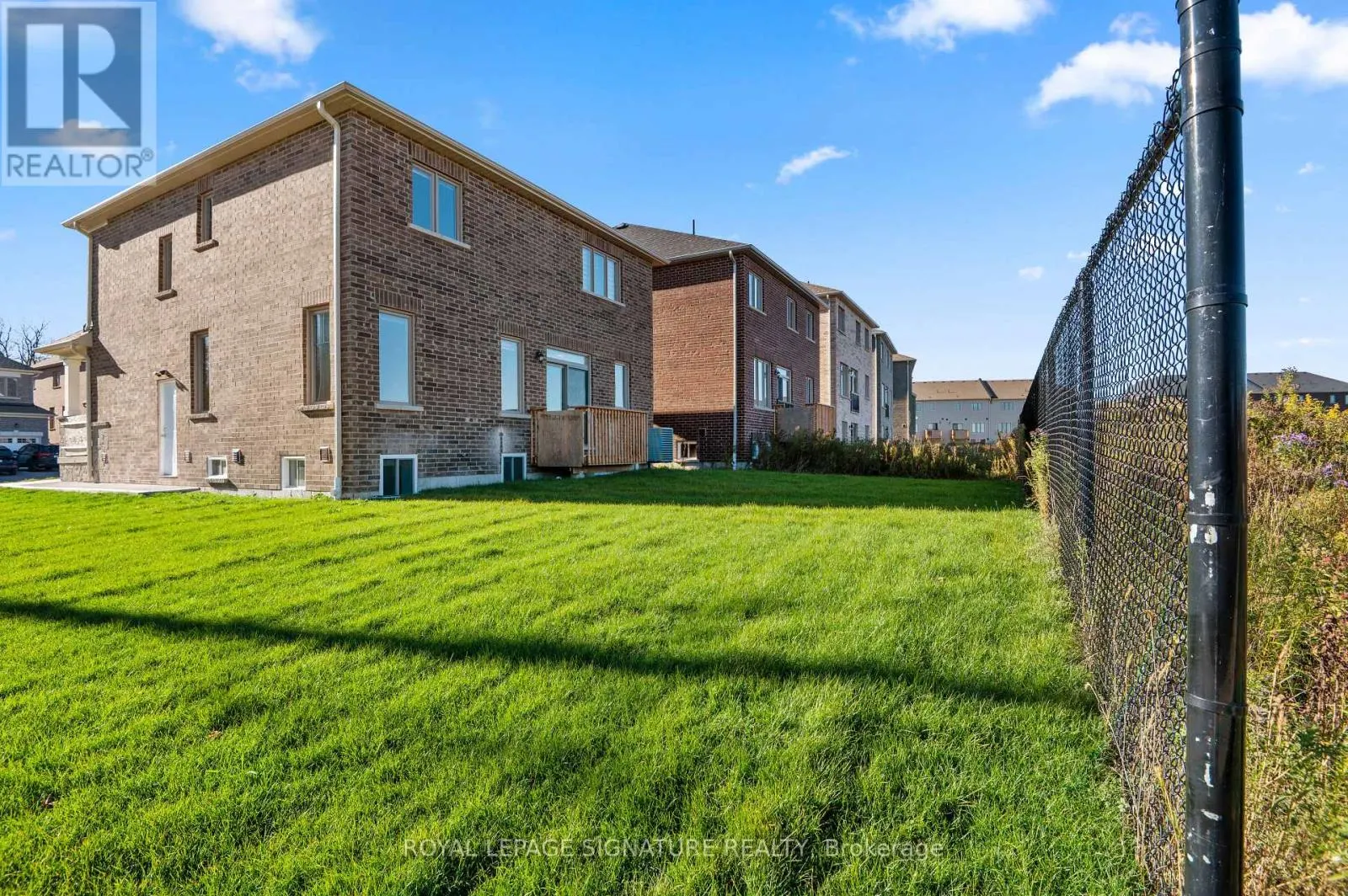 MAIN & UPPER FLOOR - 1 AITCHISON AVENUE