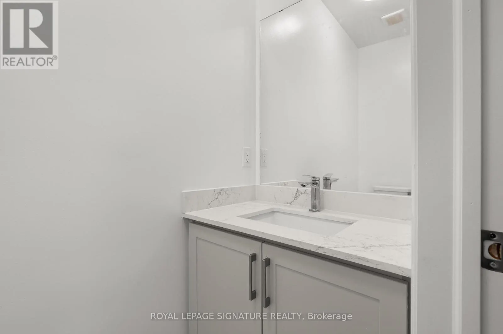MAIN & UPPER FLOOR - 1 AITCHISON AVENUE