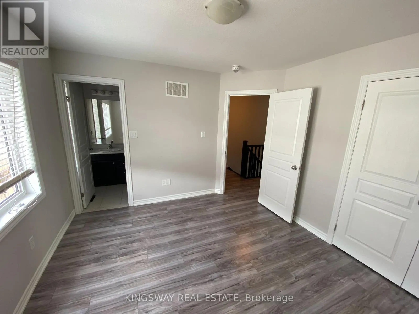 16 KENRIDGE TERRACE