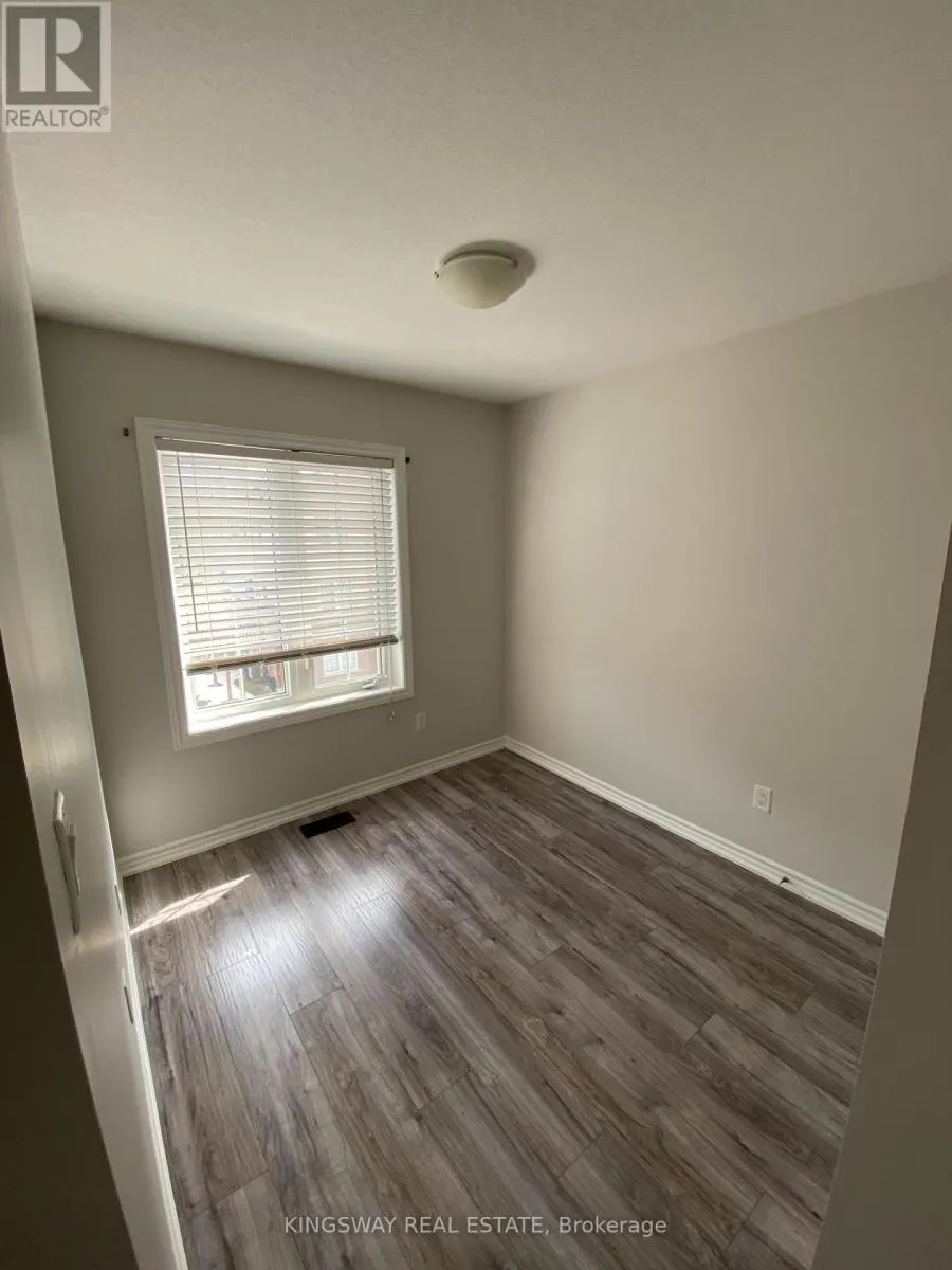 16 KENRIDGE TERRACE