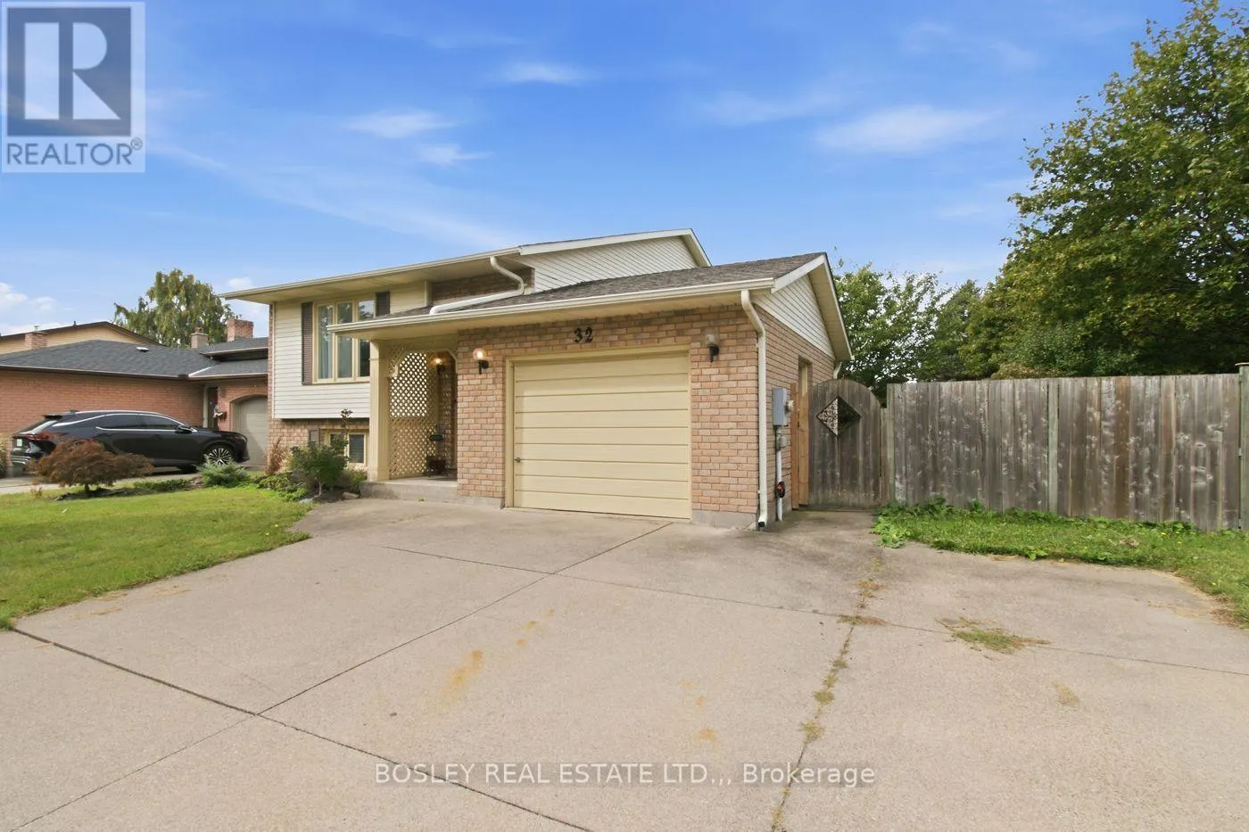 32 CRESTCOMBE ROAD