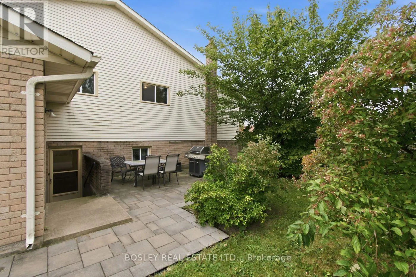 32 CRESTCOMBE ROAD