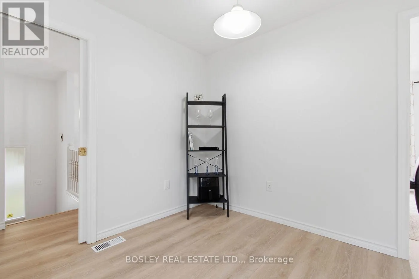 32 CRESTCOMBE ROAD