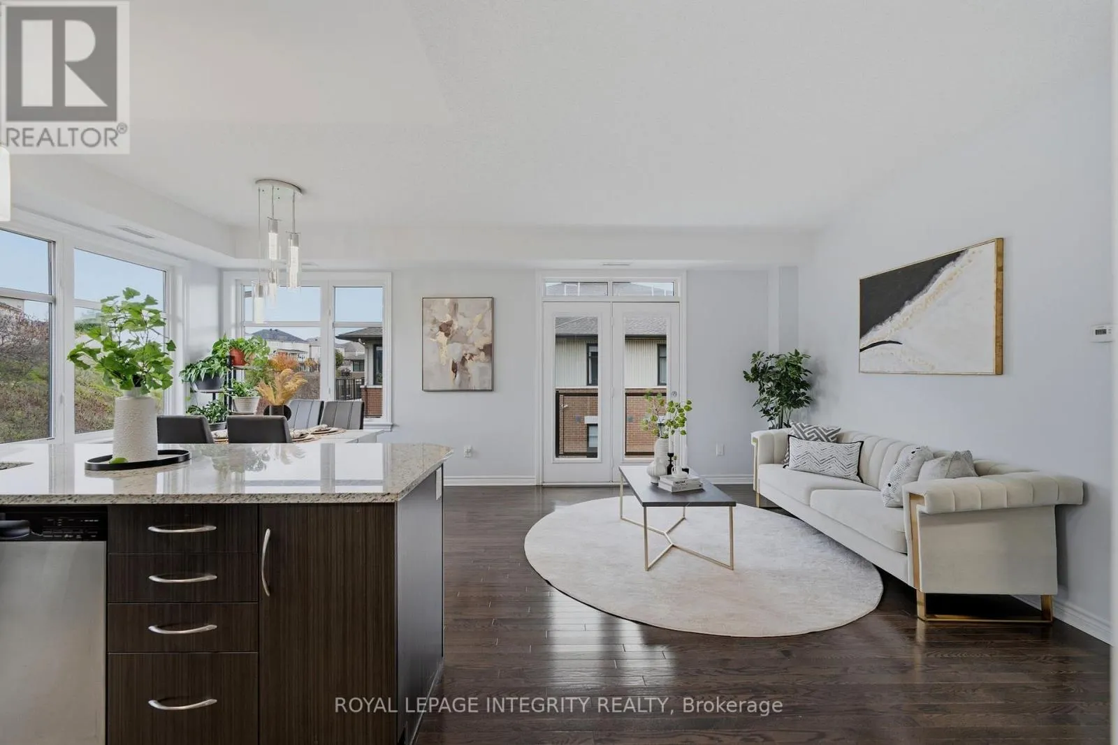 303 - 200 GUELPH PRIVATE