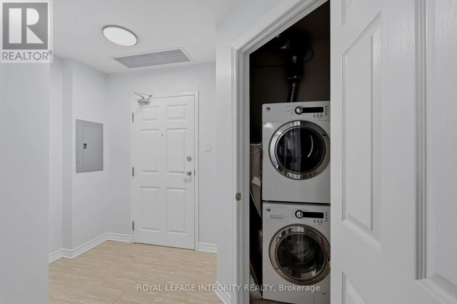303 - 200 GUELPH PRIVATE