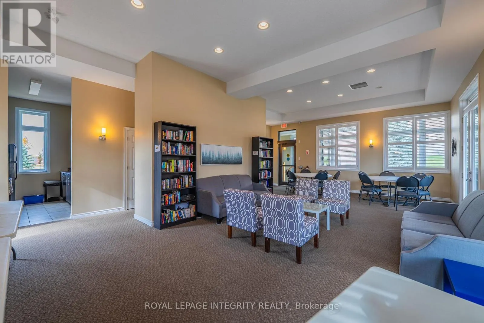 303 - 200 GUELPH PRIVATE