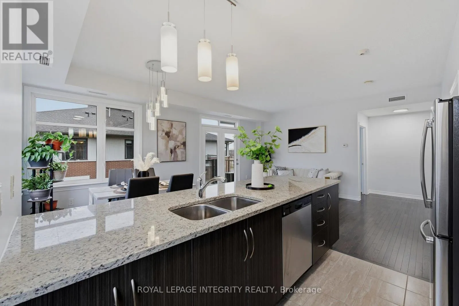 303 - 200 GUELPH PRIVATE