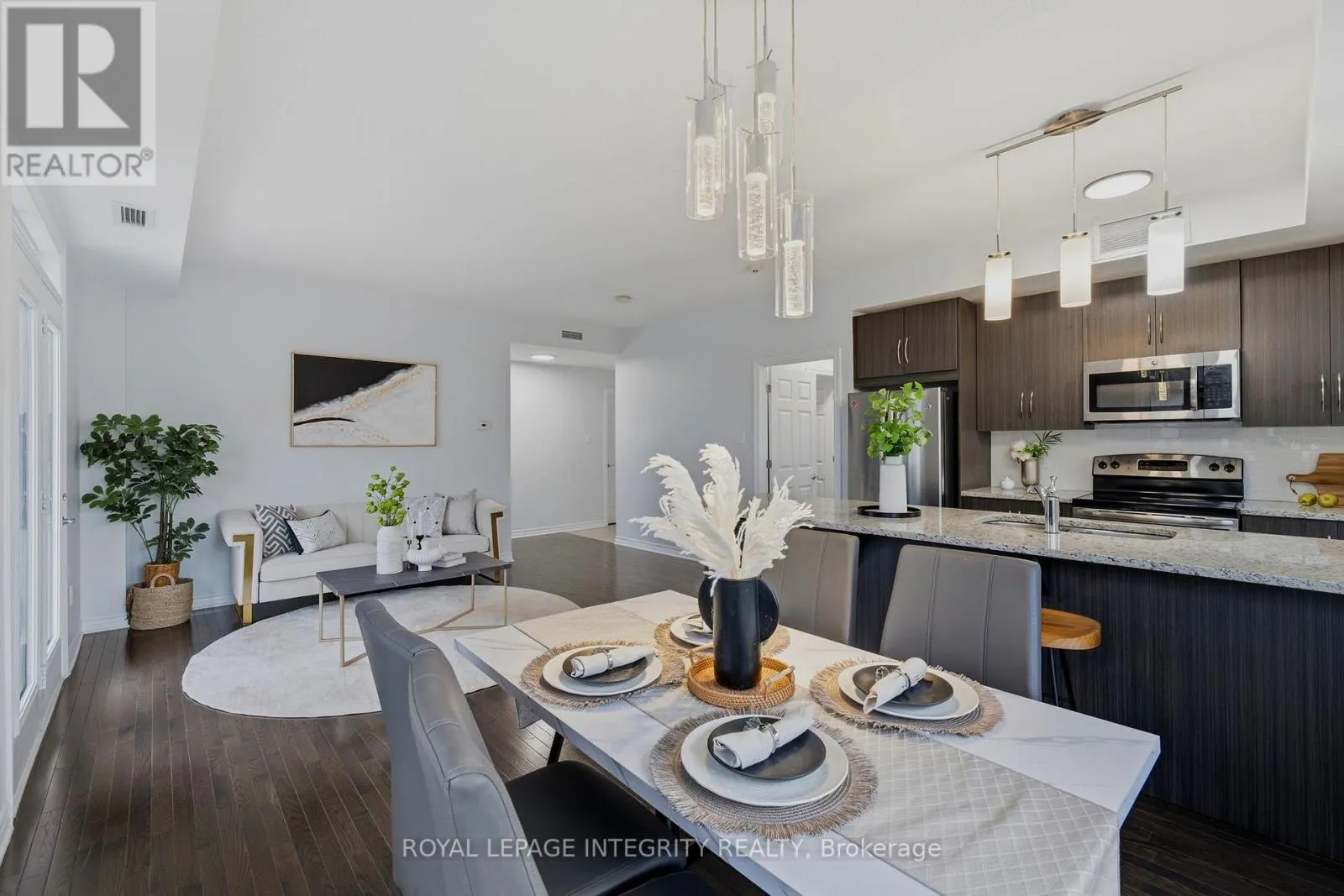 303 - 200 GUELPH PRIVATE