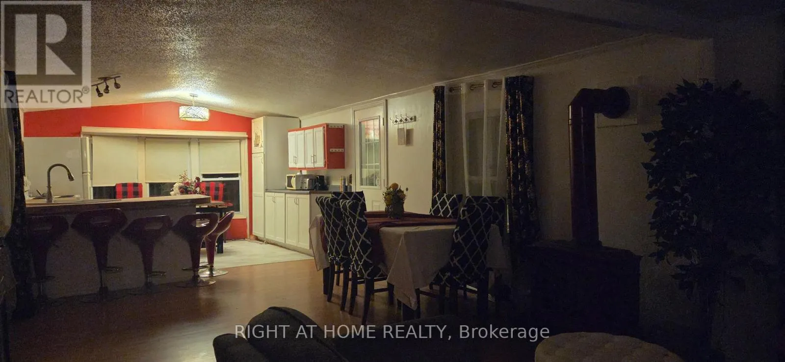 67 CEDAR LANE