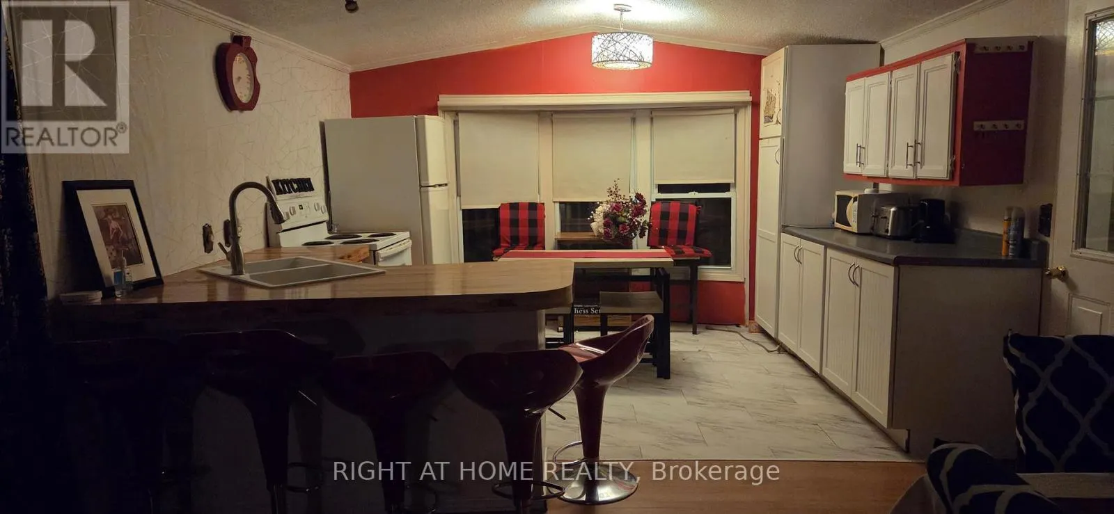 67 CEDAR LANE