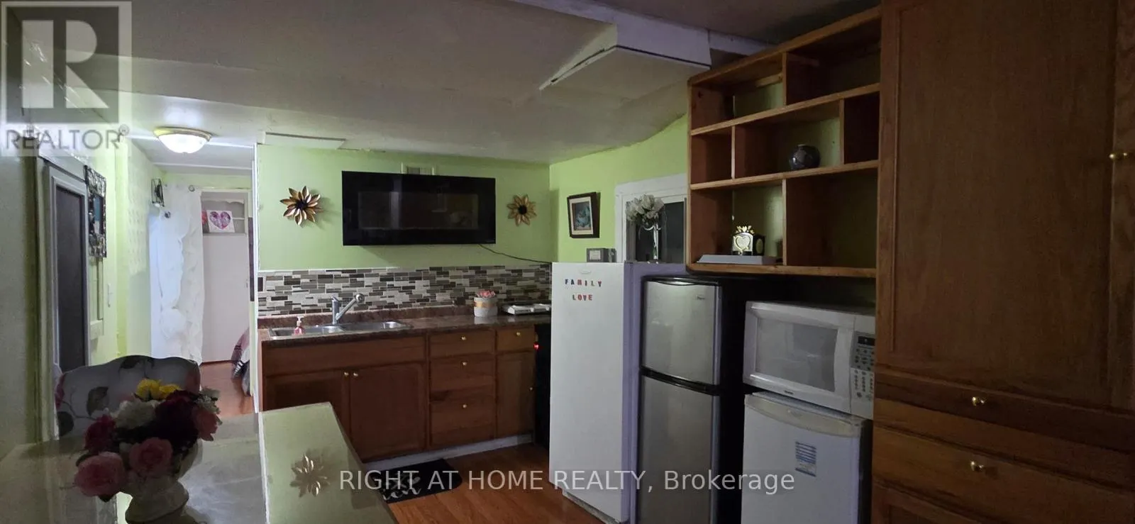 65 CEDAR LANE