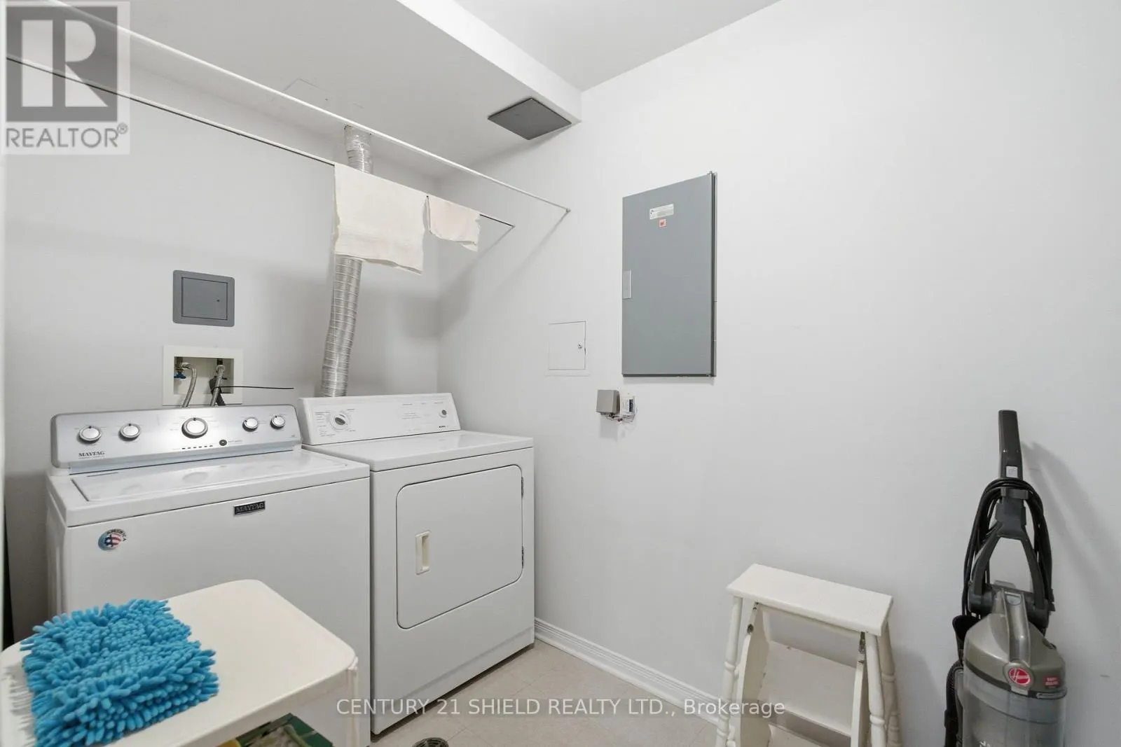 203 - 311 WATER STREET W