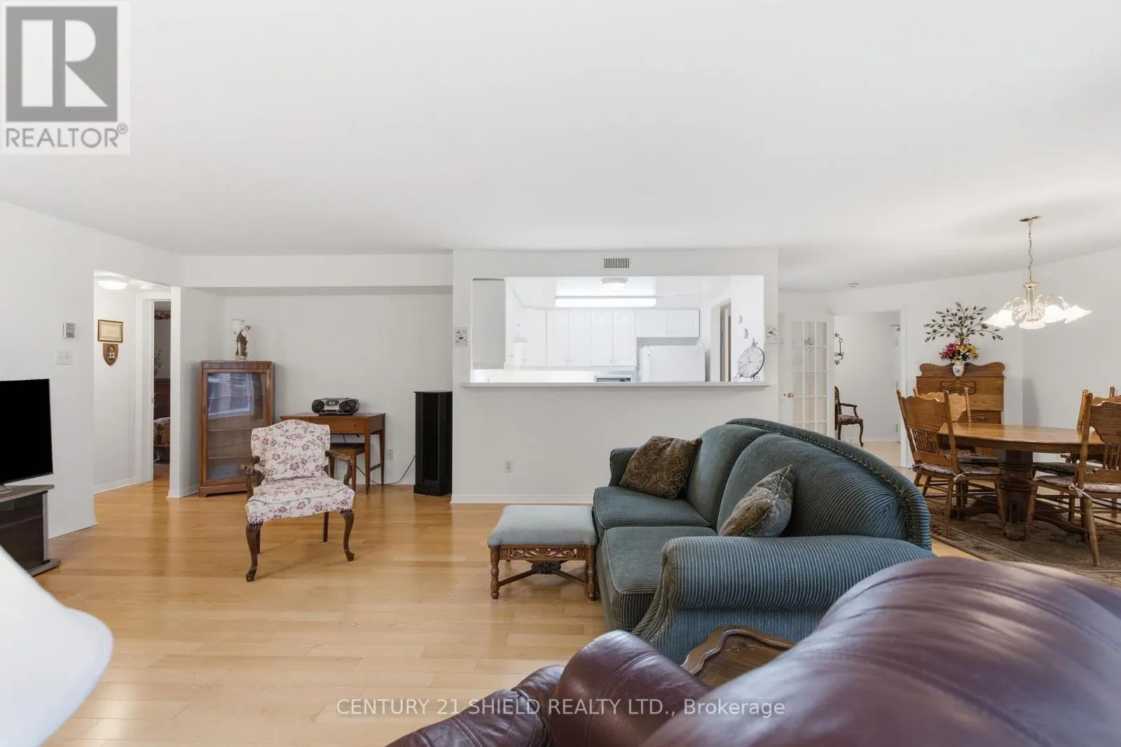 203 - 311 WATER STREET W