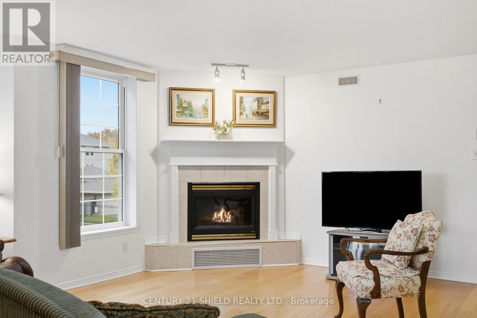 203 - 311 WATER STREET W