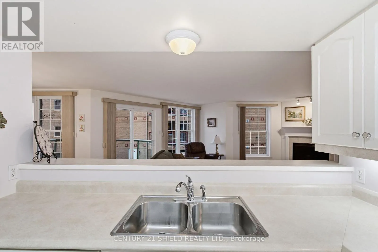 203 - 311 WATER STREET W