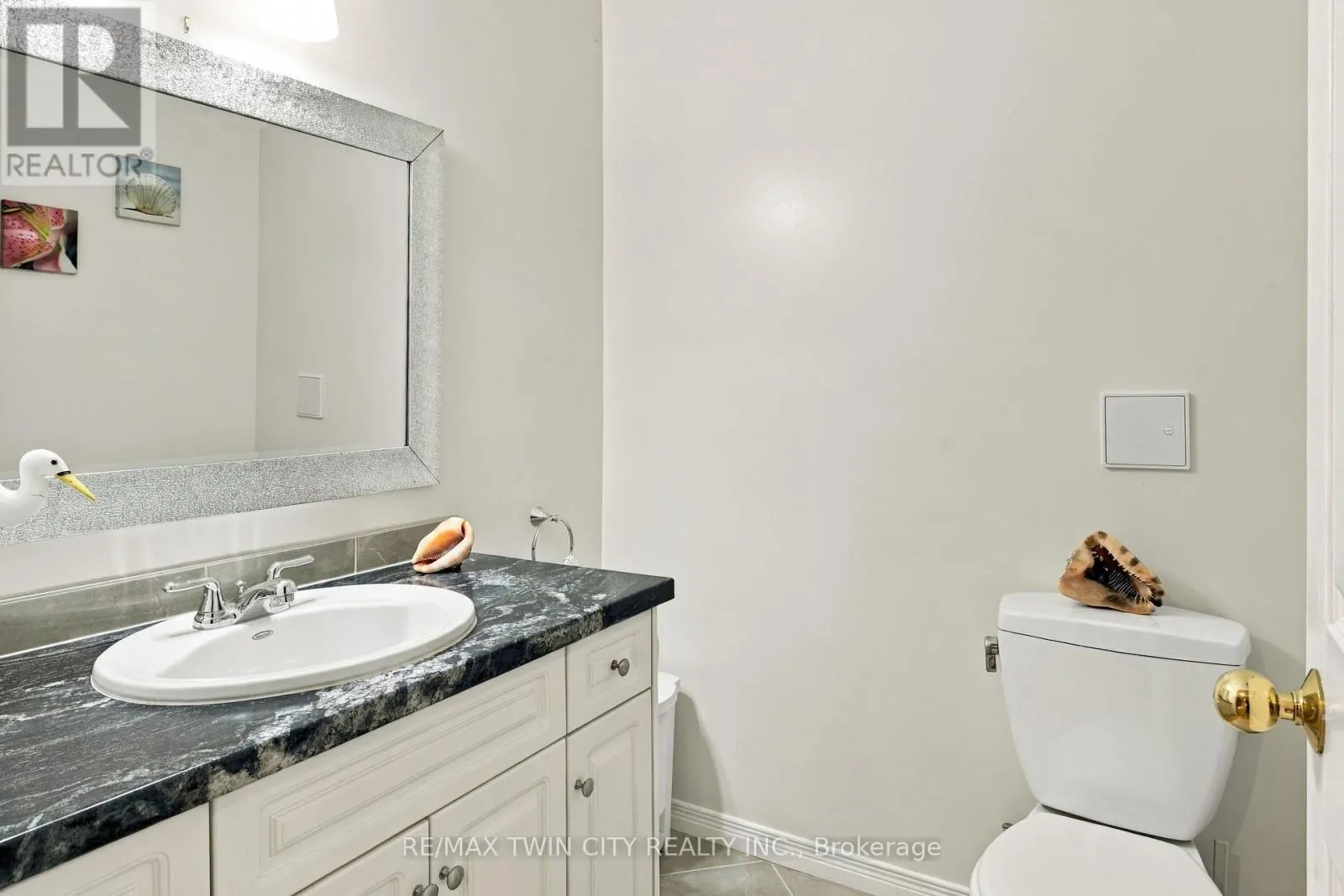 575 HEMINGWAY PLACE