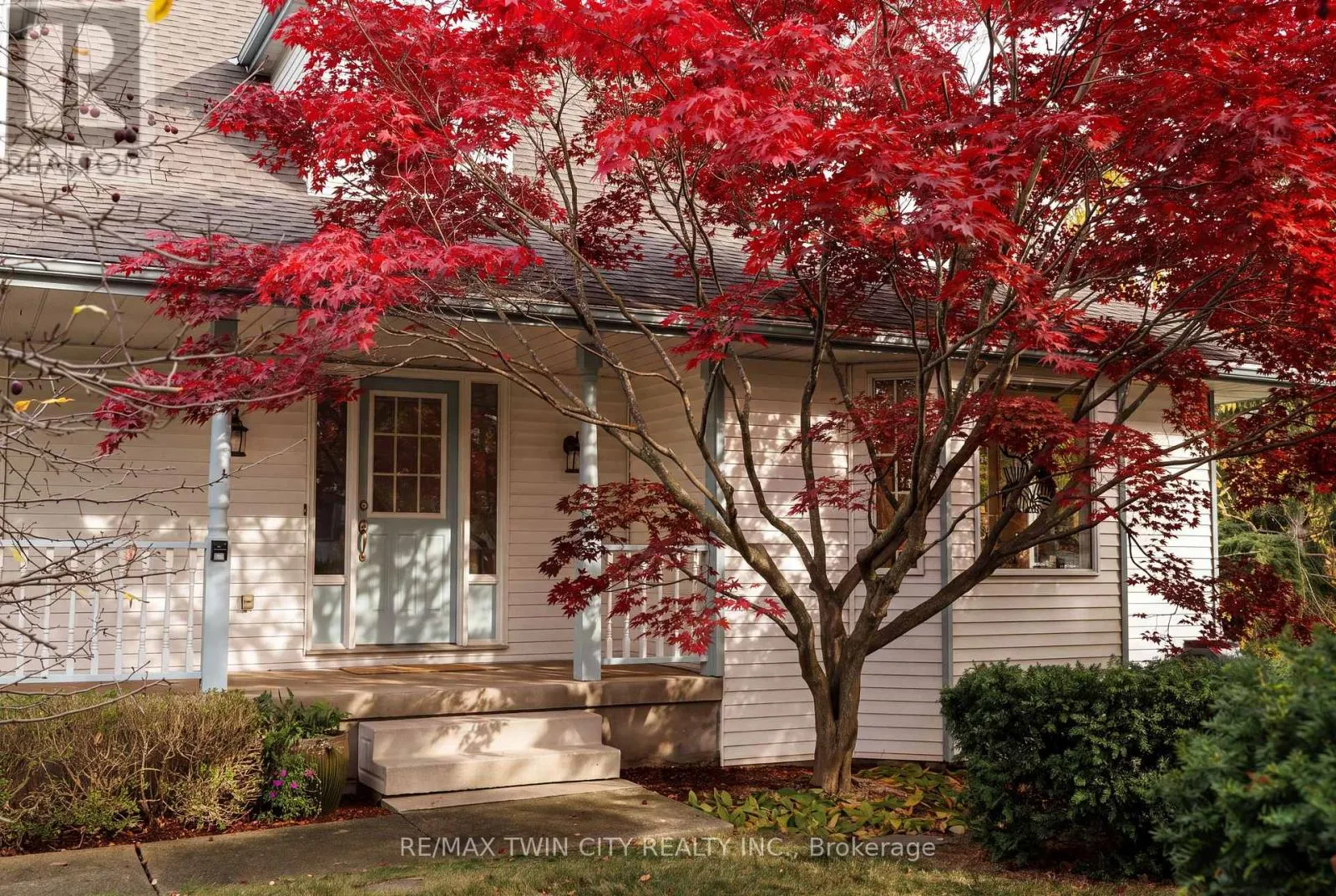 575 HEMINGWAY PLACE