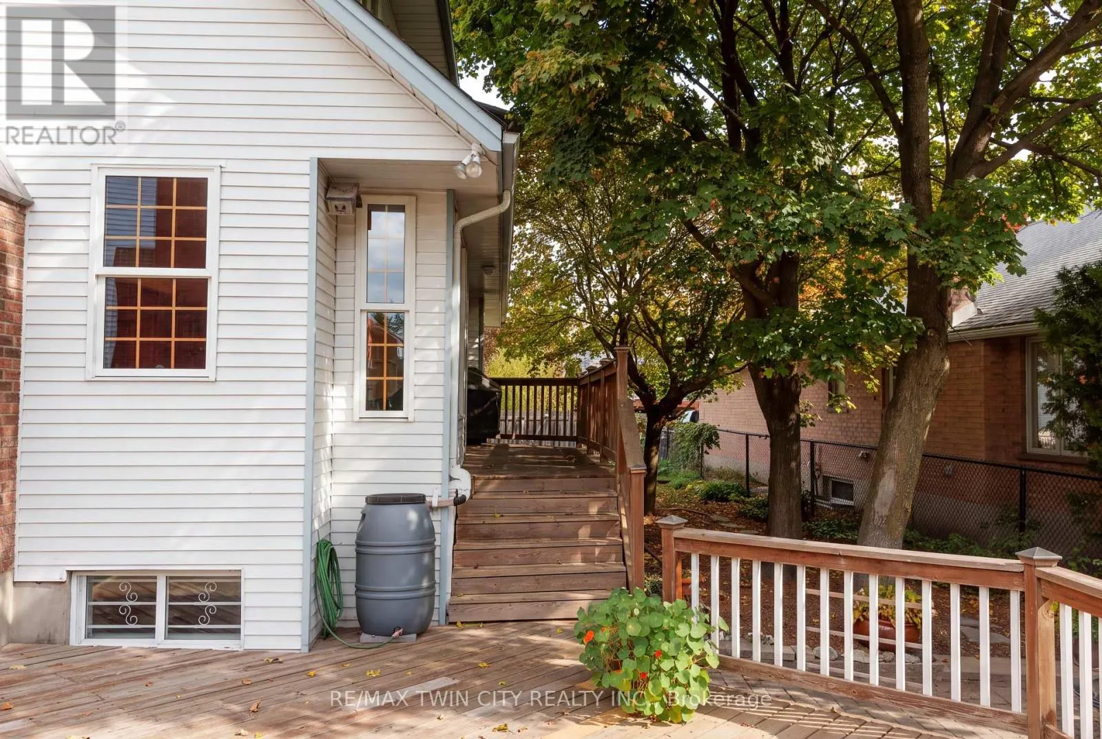 575 HEMINGWAY PLACE