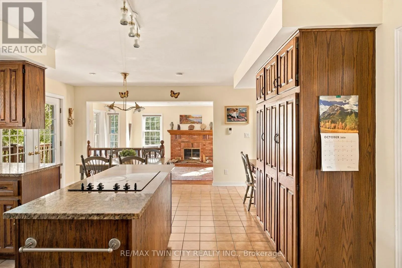 575 HEMINGWAY PLACE