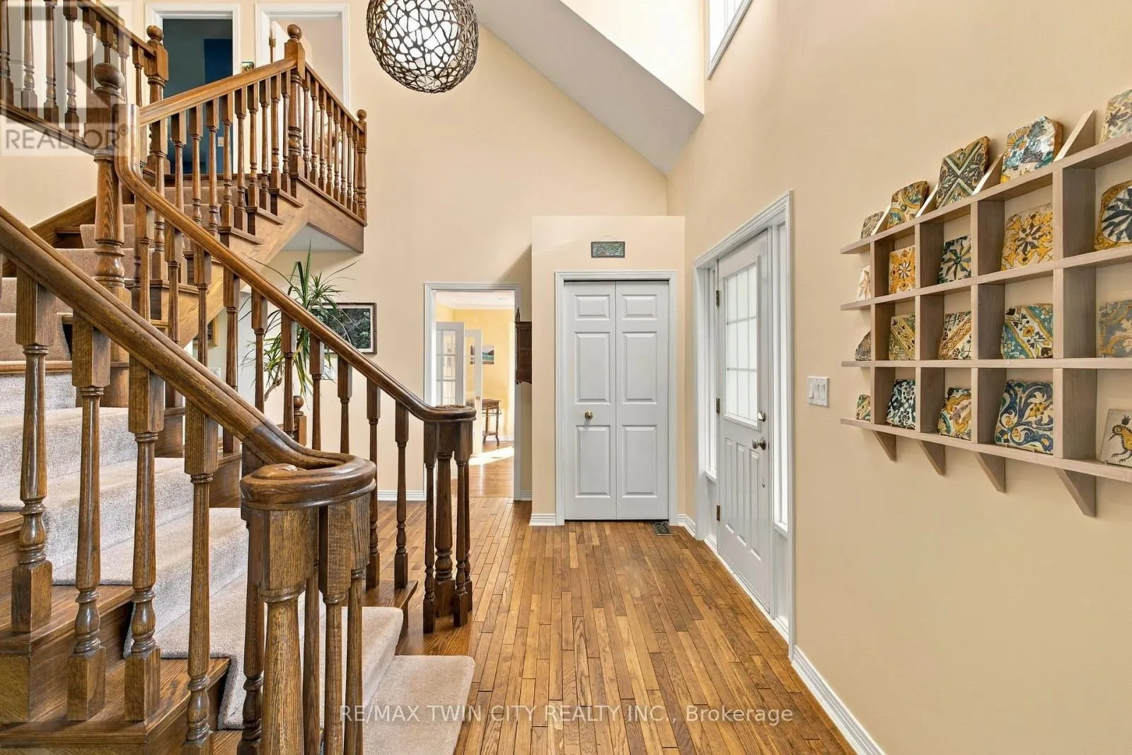 575 HEMINGWAY PLACE