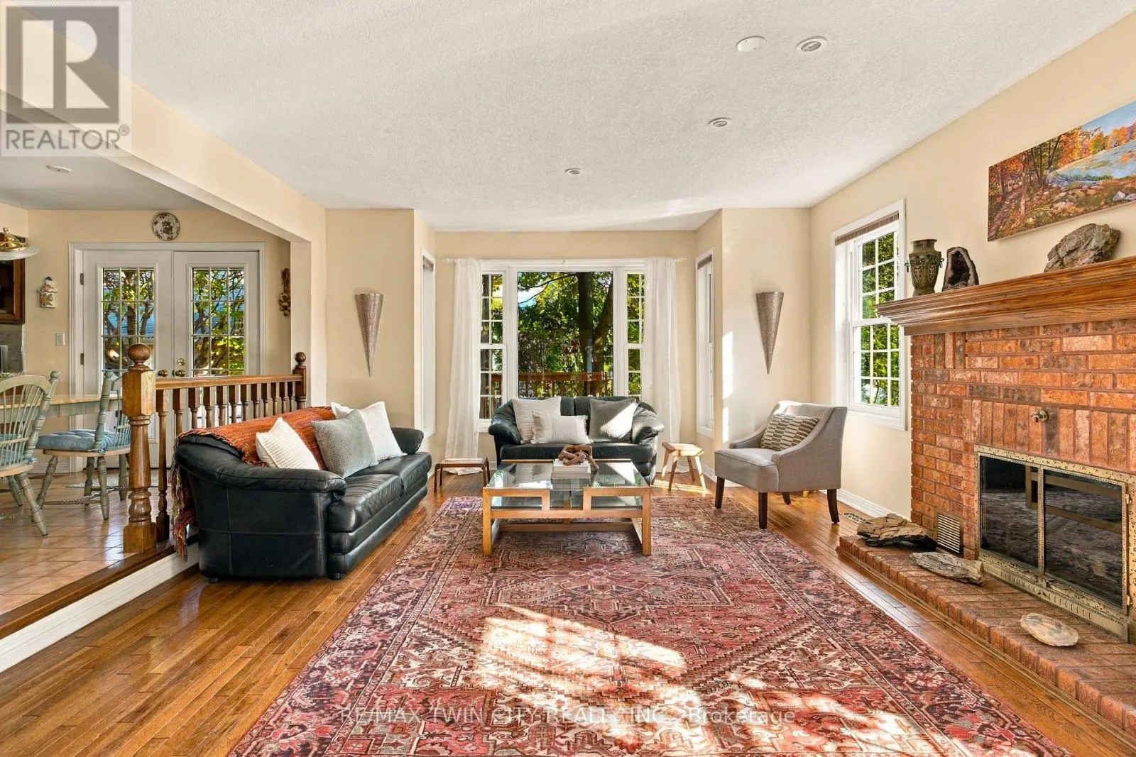575 HEMINGWAY PLACE