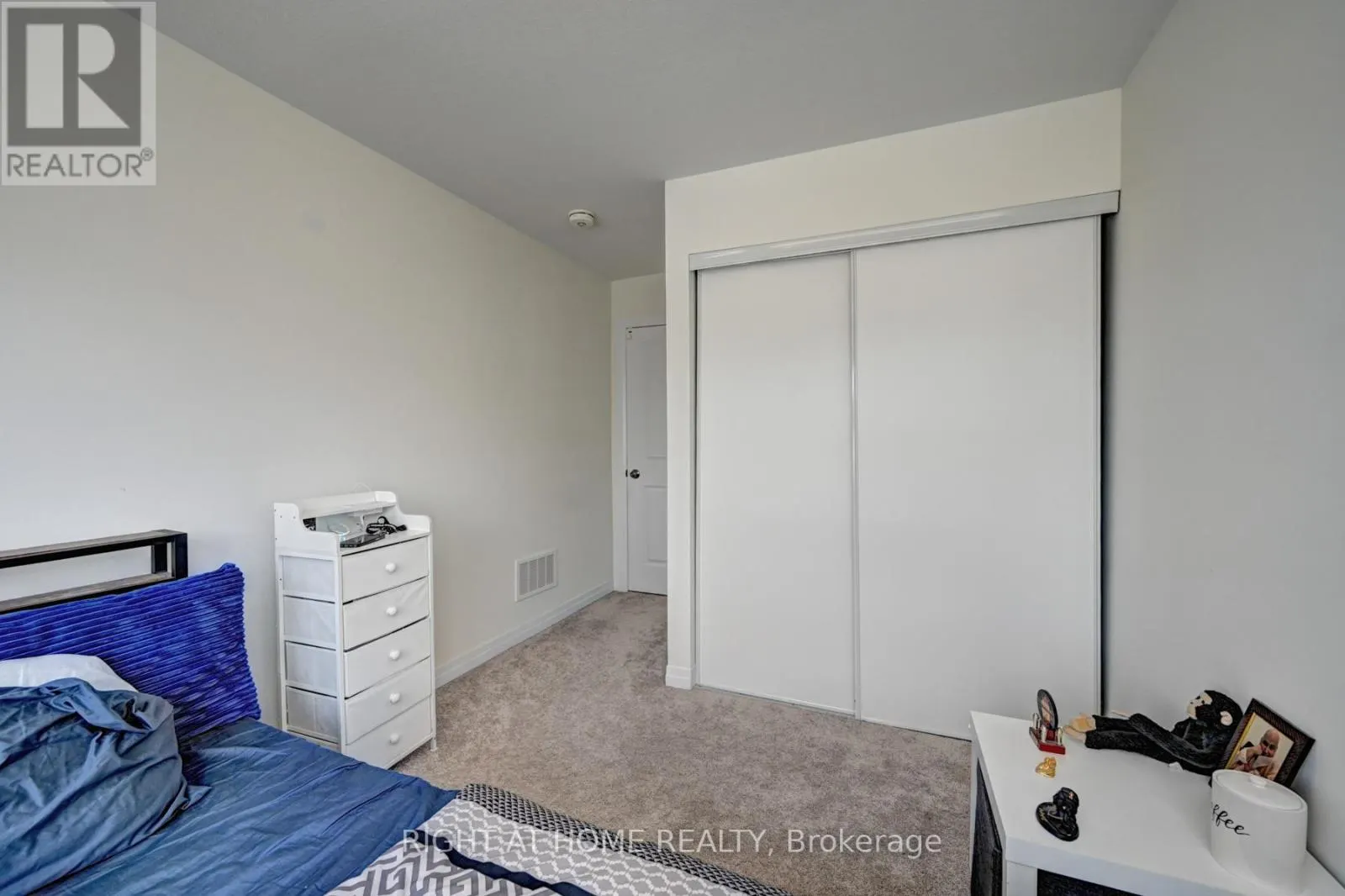 20 - 15 BLACKLOCK STREET