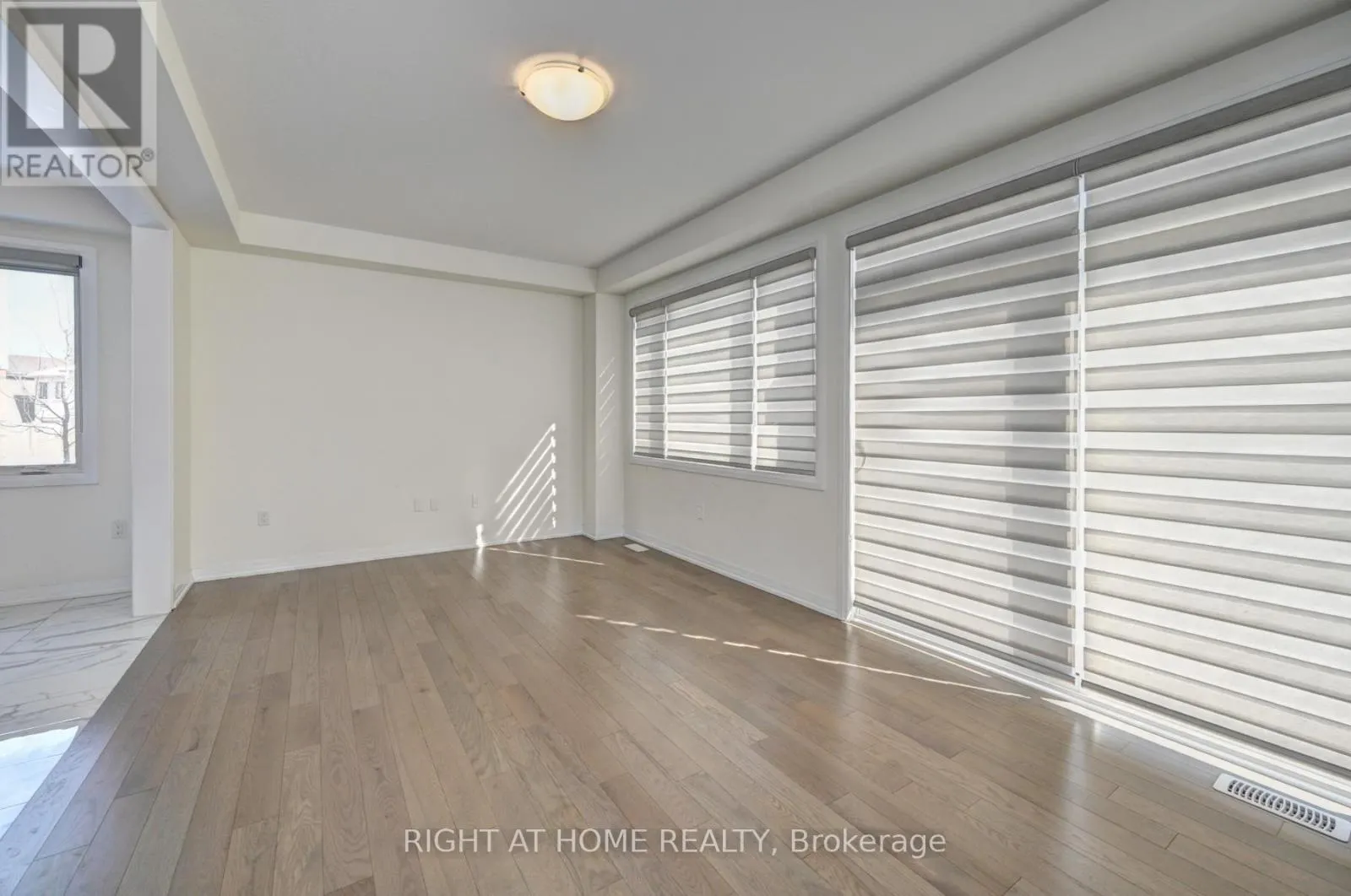 20 - 15 BLACKLOCK STREET