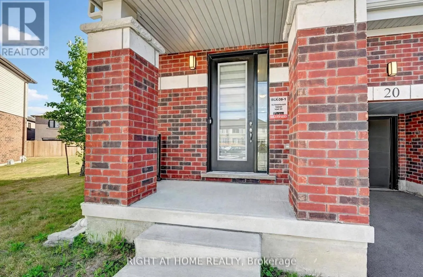 20 - 15 BLACKLOCK STREET