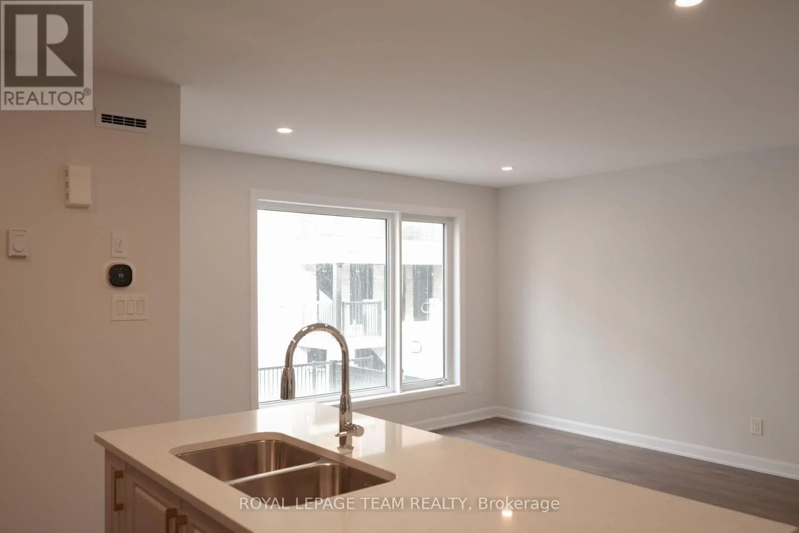 5- 1001 GLENROY GILBER DRIVE