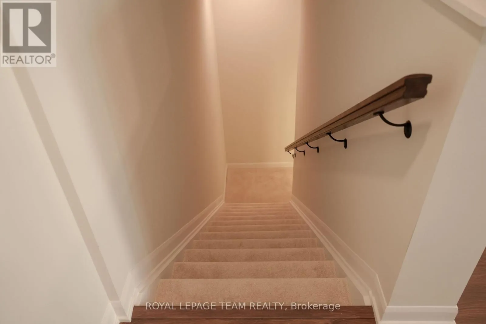 5- 1001 GLENROY GILBER DRIVE
