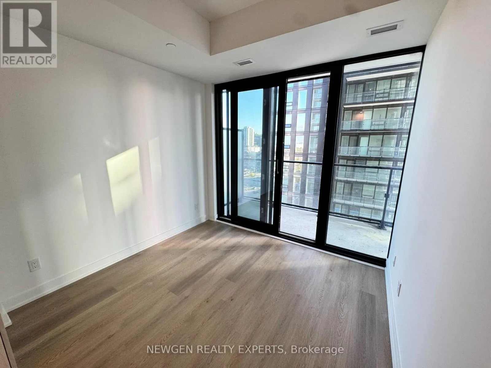 1415 - 101 JOHN STREET N